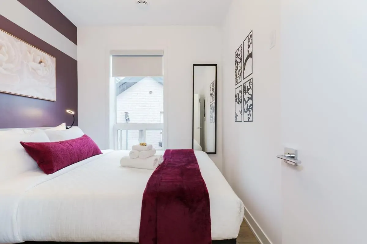 Casa Hotels Mccaul - New With Workspace & Kitchen 0*, Toronto