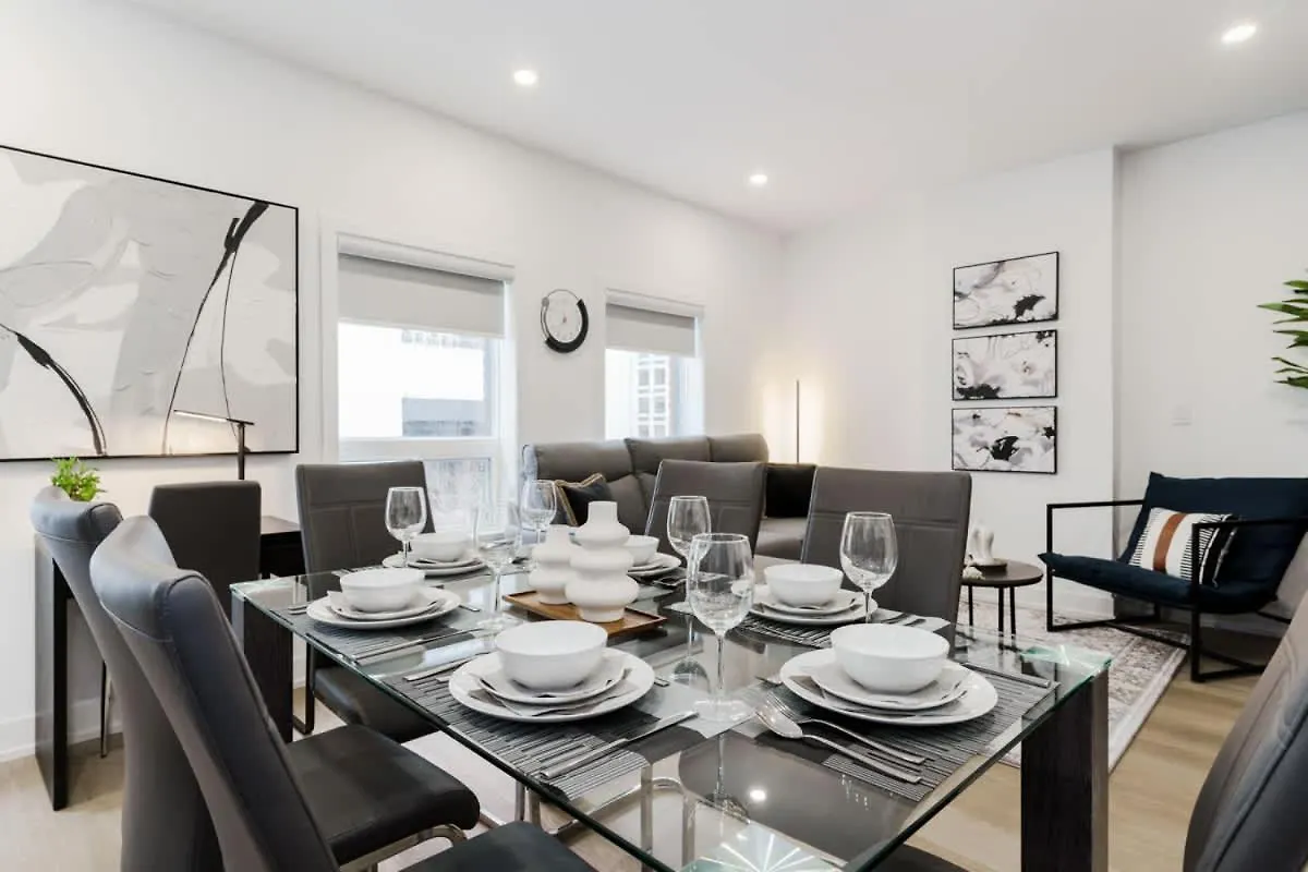 Casa Hotels Mccaul - New With Workspace & Kitchen 0*, Toronto